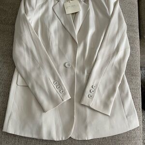 Elegant Cream Women's Blazer